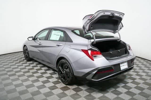 New 2026 Fluid Metal Hyundai SEL Sport image 11