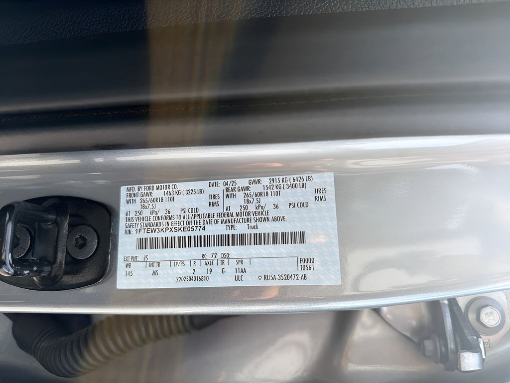 Used 2025 Silver Ford XLT image 35