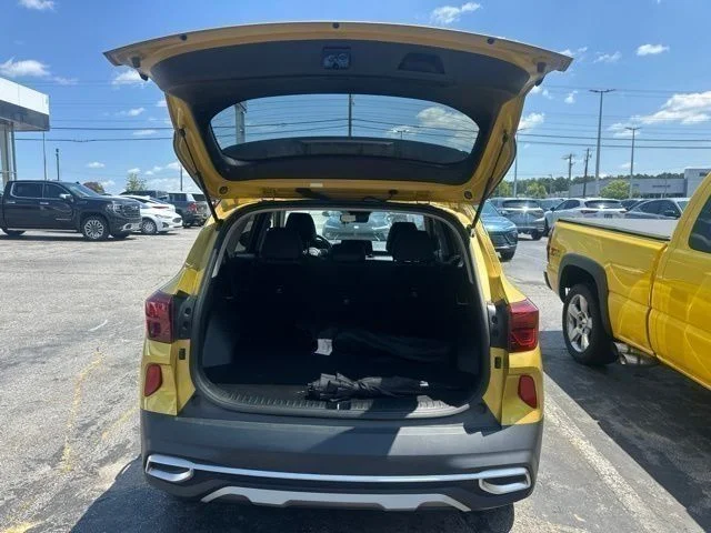 Used 2023 Yellow Kia Nightfall image 19