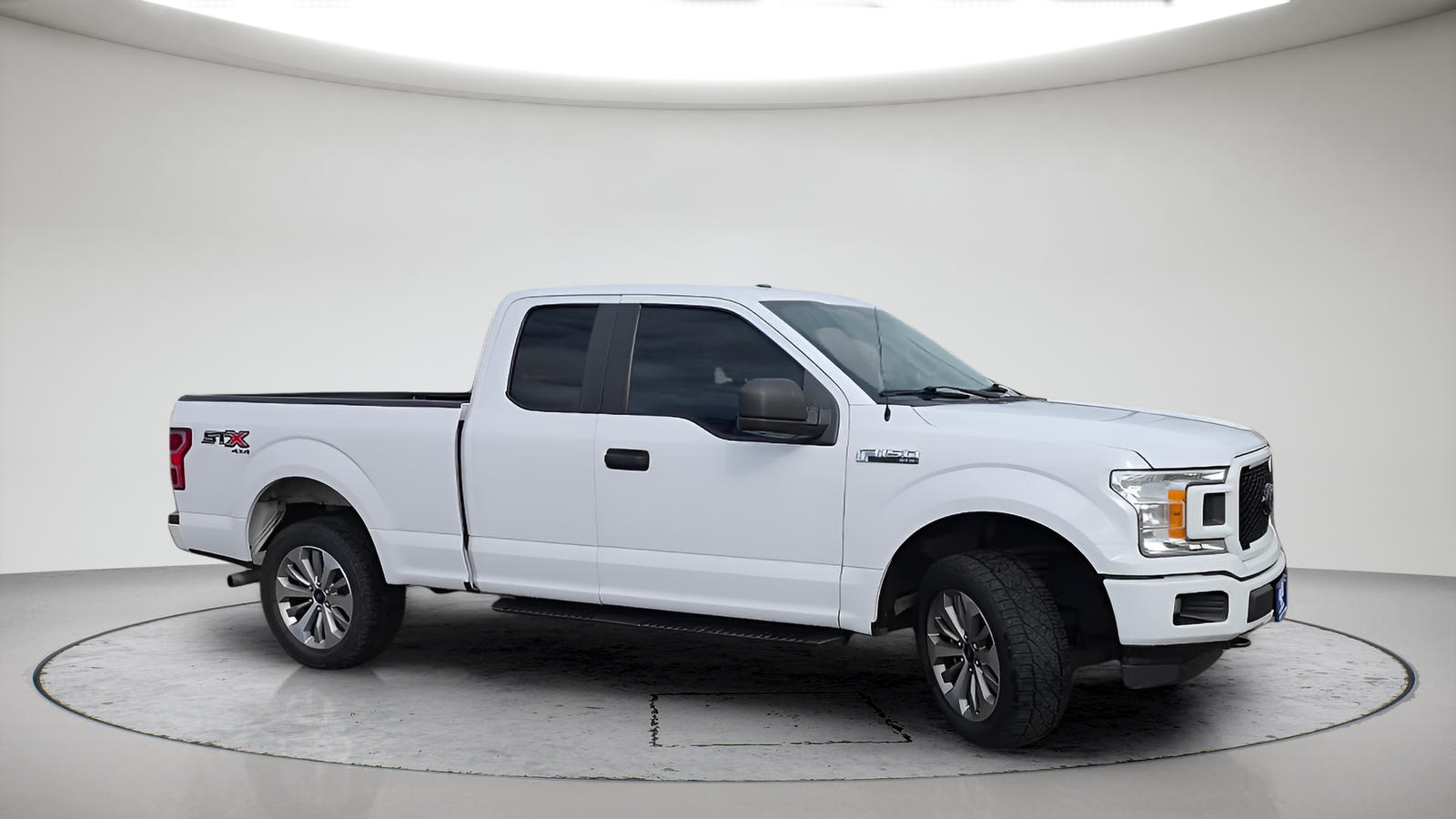 Used 2018 Oxford White Ford XL image 4