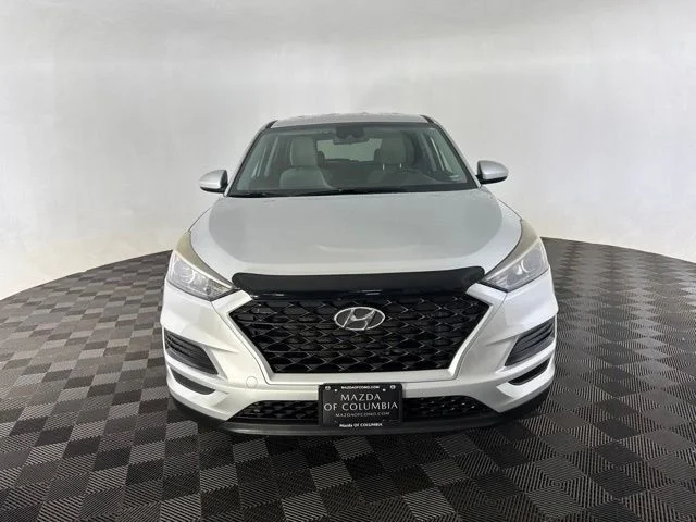 Used 2019 Silver Hyundai SE image 2