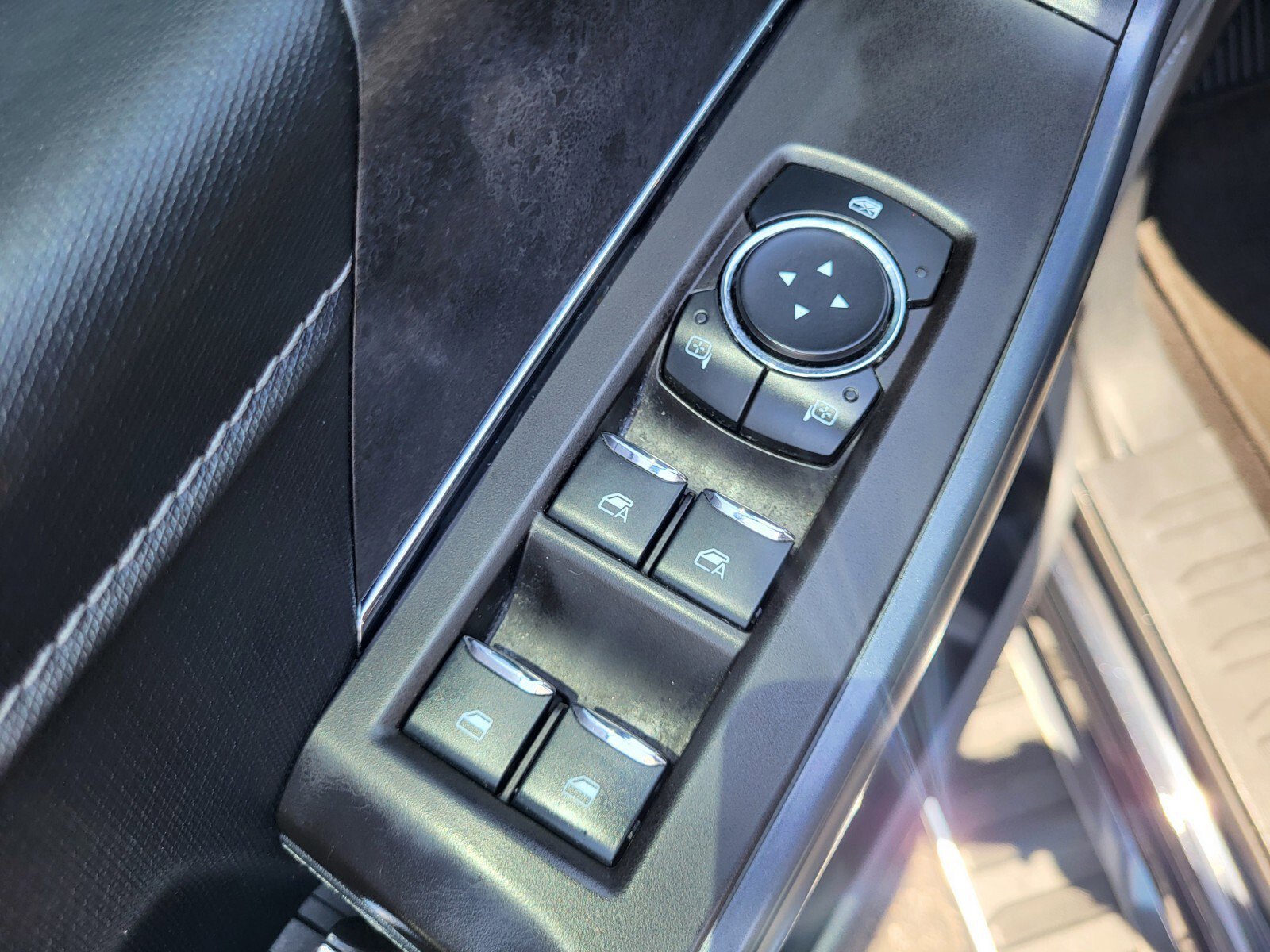Used 2024 Black Ford XLT image 18
