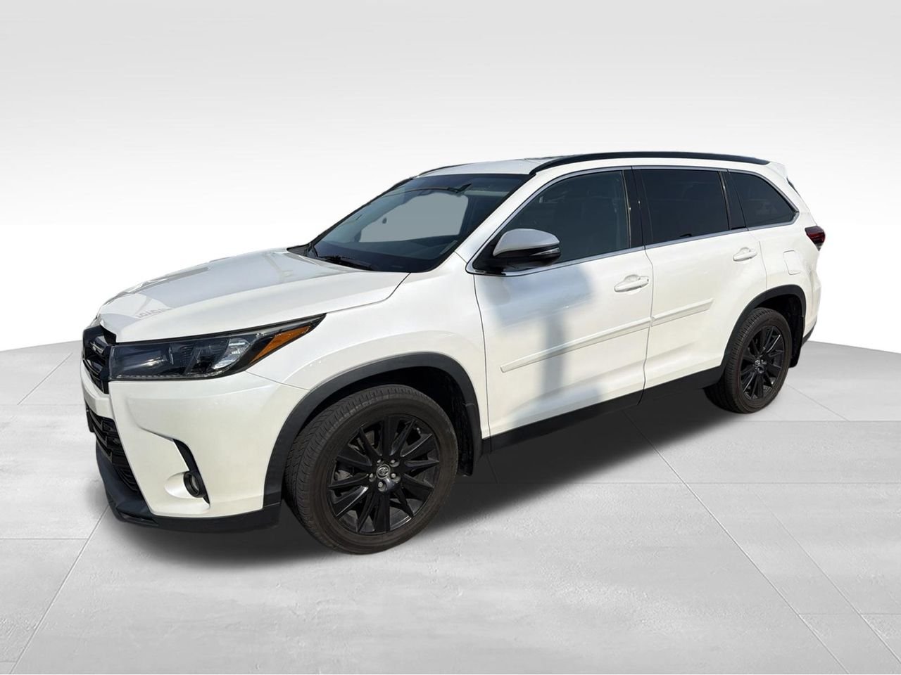 Used 2019 White Toyota SE image 1