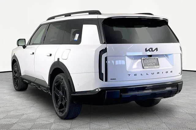 New 2027 White Kia X-Line SX image 4
