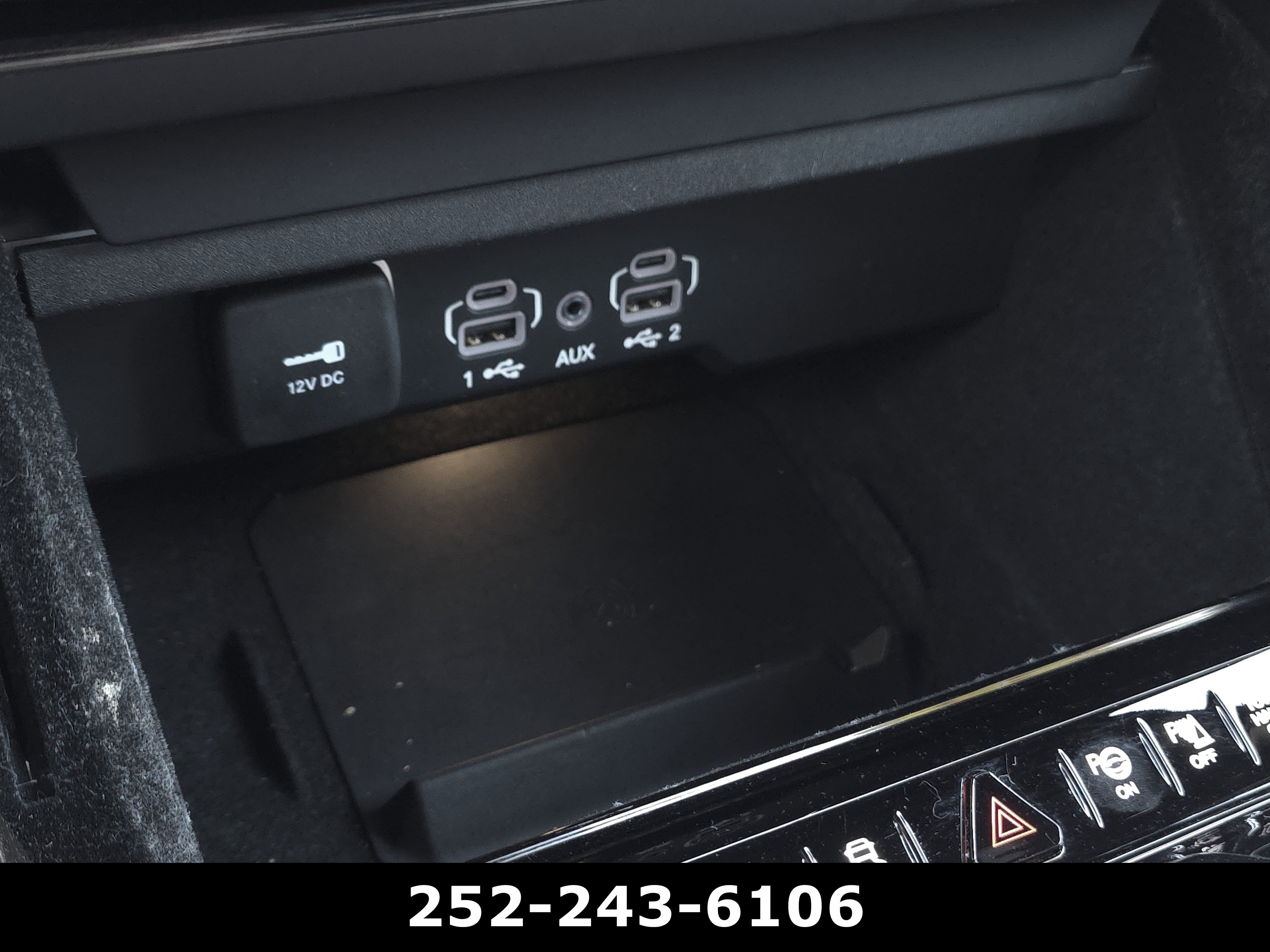 Used 2022 Diamond Black Crystal Pearlcoat Jeep Series II image 33
