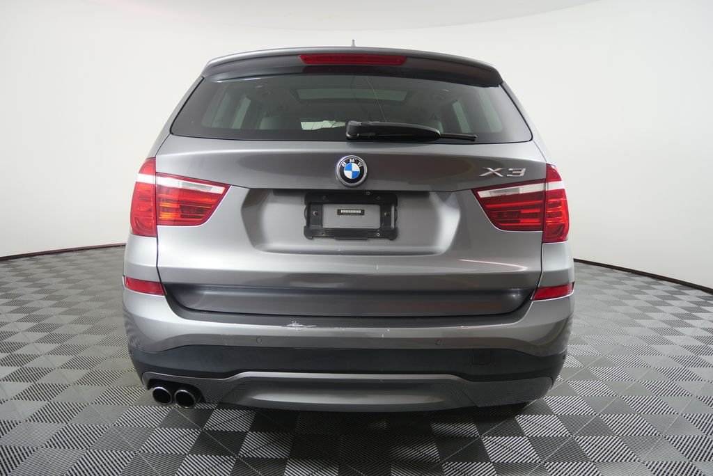 Used 2017 Space Gray Metallic BMW sDrive28i image 3