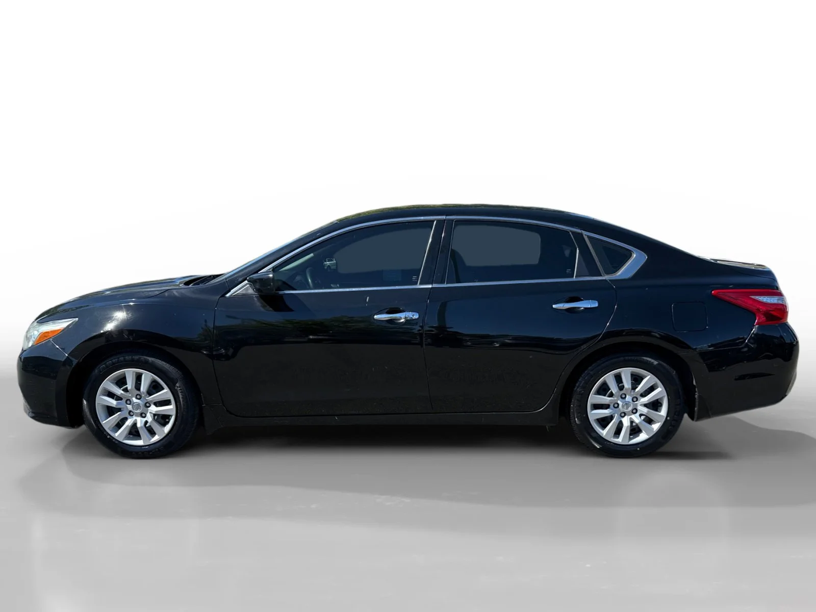 Used 2016 Nissan Altima S with VIN 1N4AL3AP3GC189444 for sale in Vallejo, CA