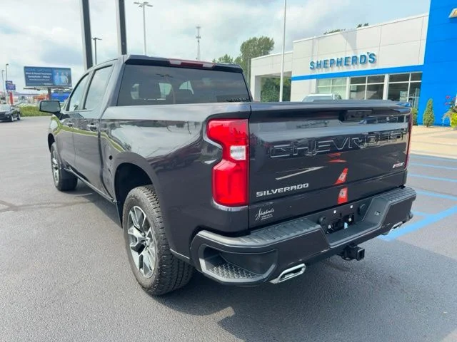 Used 2023 Gray Chevrolet RST image 18