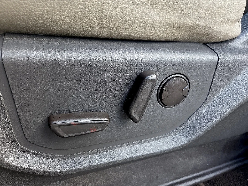 Used 2021 White Ford XLT image 15