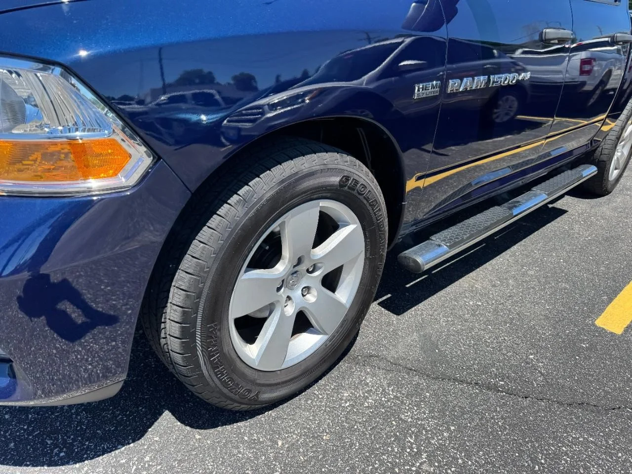 Used 2012 True Blue Pearlcoat Ram 2WD Crew Cab 140.5" Express image 4