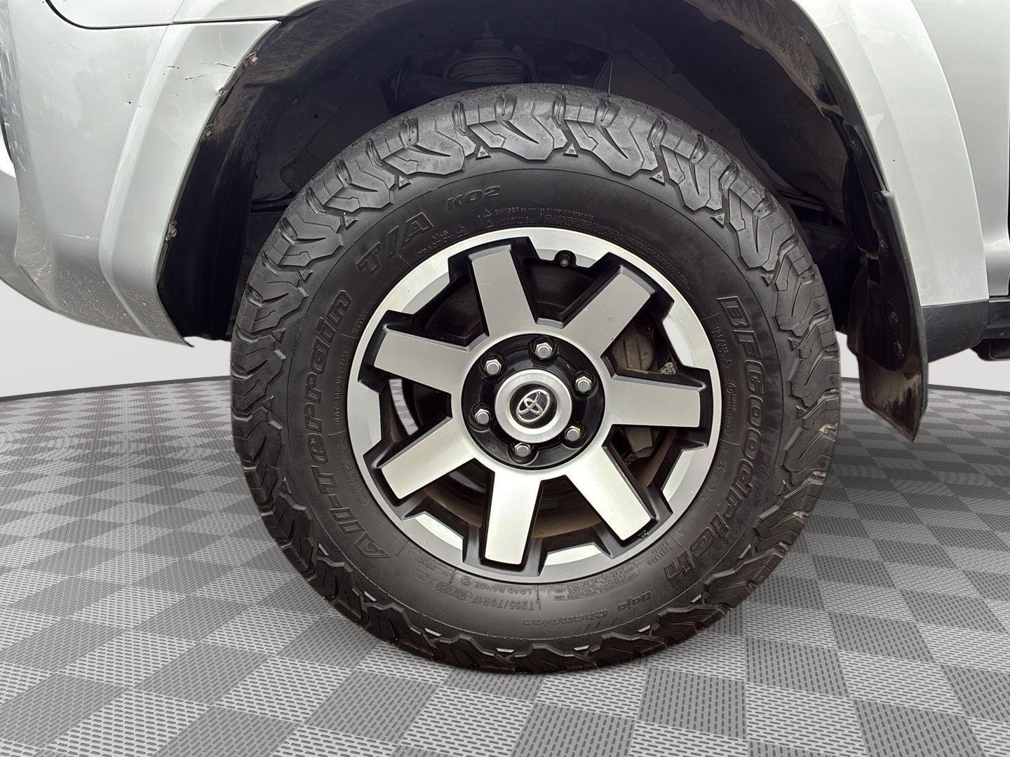 Used 2019 Classic Silver Metallic Toyota TRD Off-Road Premium image 8