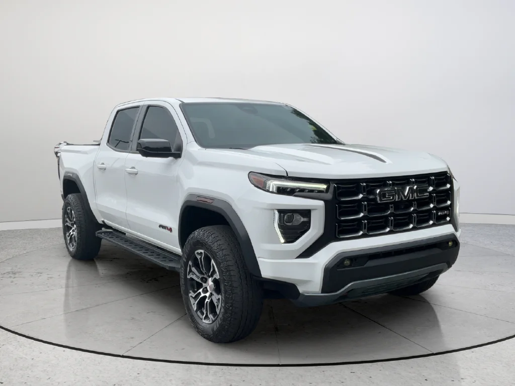 2024 GMC Canyon AT4