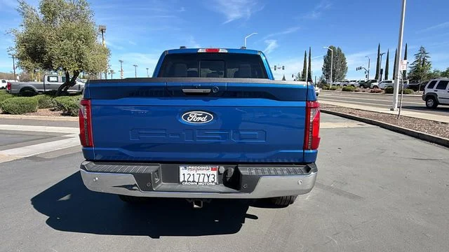 Used 2024 Blue Ford XLT image 5