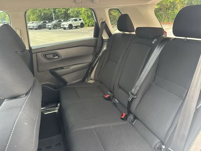 Used 2025 Silver Nissan S image 13