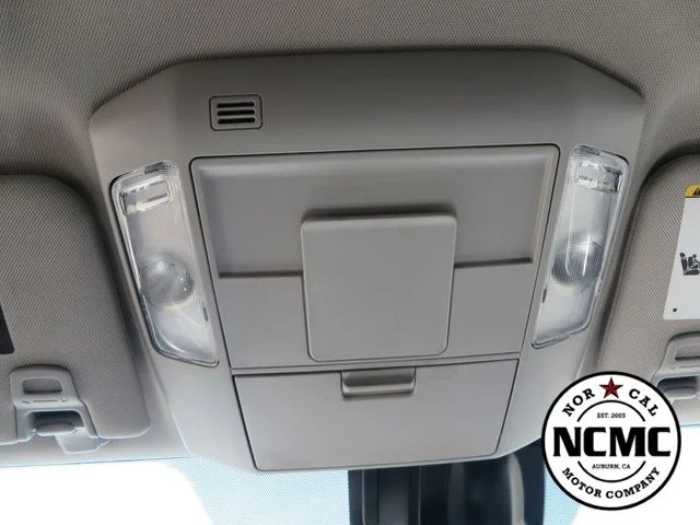 Used 2018 Silver Toyota SR5 image 25