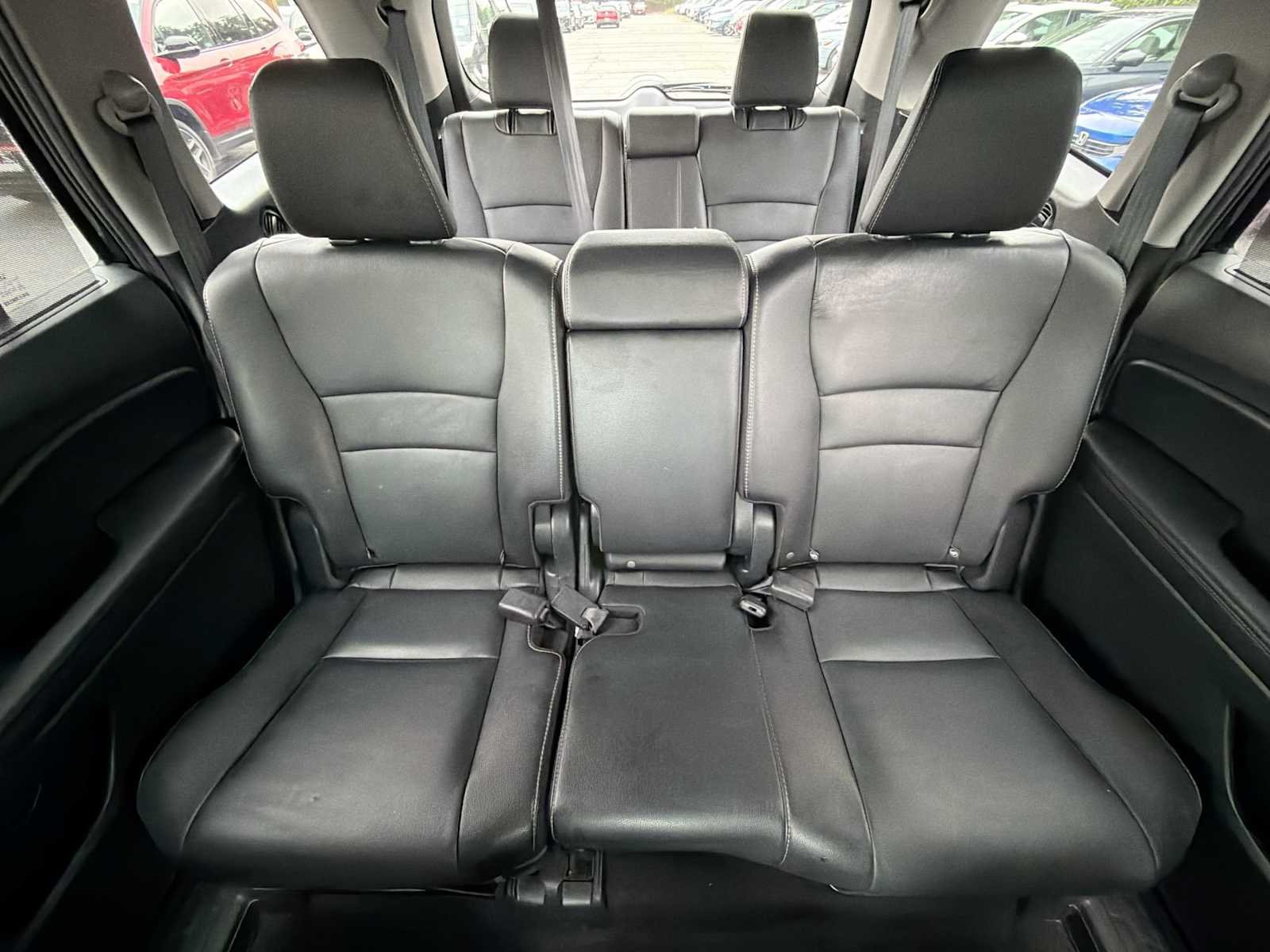 Used 2019 Crystal Black Pearl Honda EX-L image 13