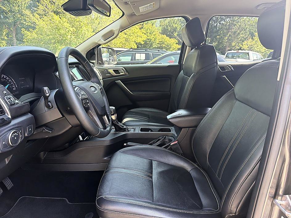 Used 2019 Magnetic Ford LARIAT image 11