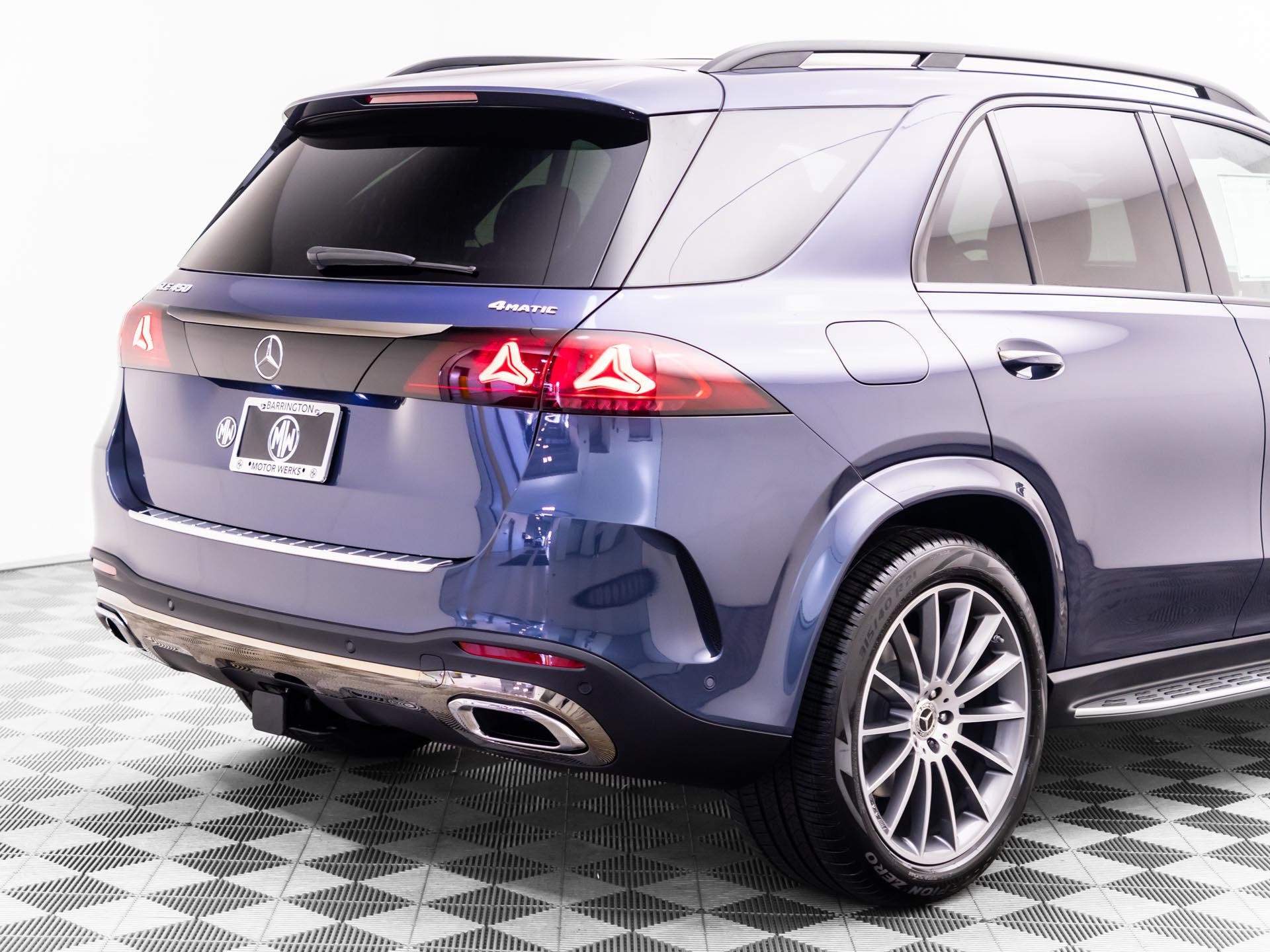 New 2027 Blue Mercedes-Benz GLE 450 image 82