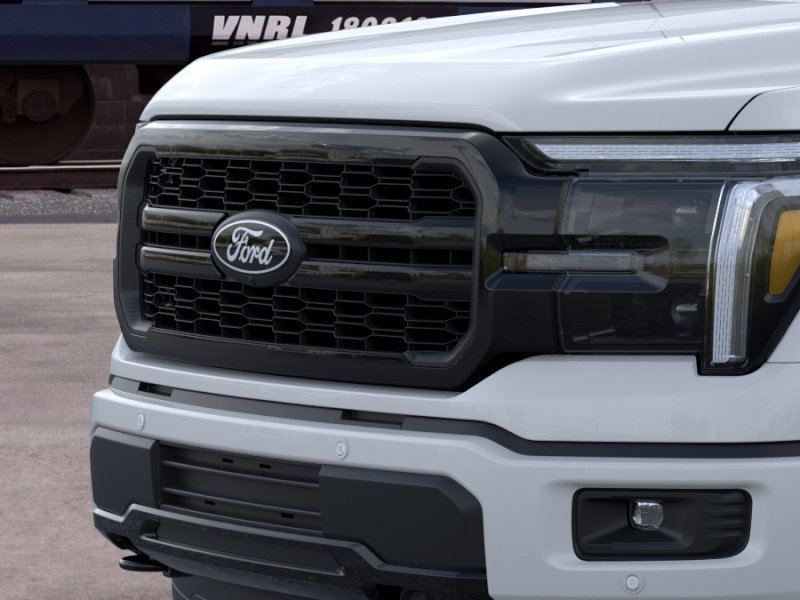 New 2026 Oxford White Ford Lariat image 17