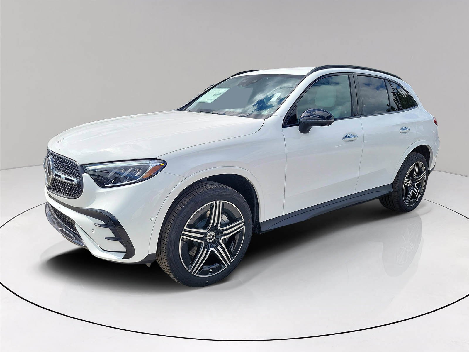 New 2026 Polar White Mercedes-Benz GLC 300 image 34