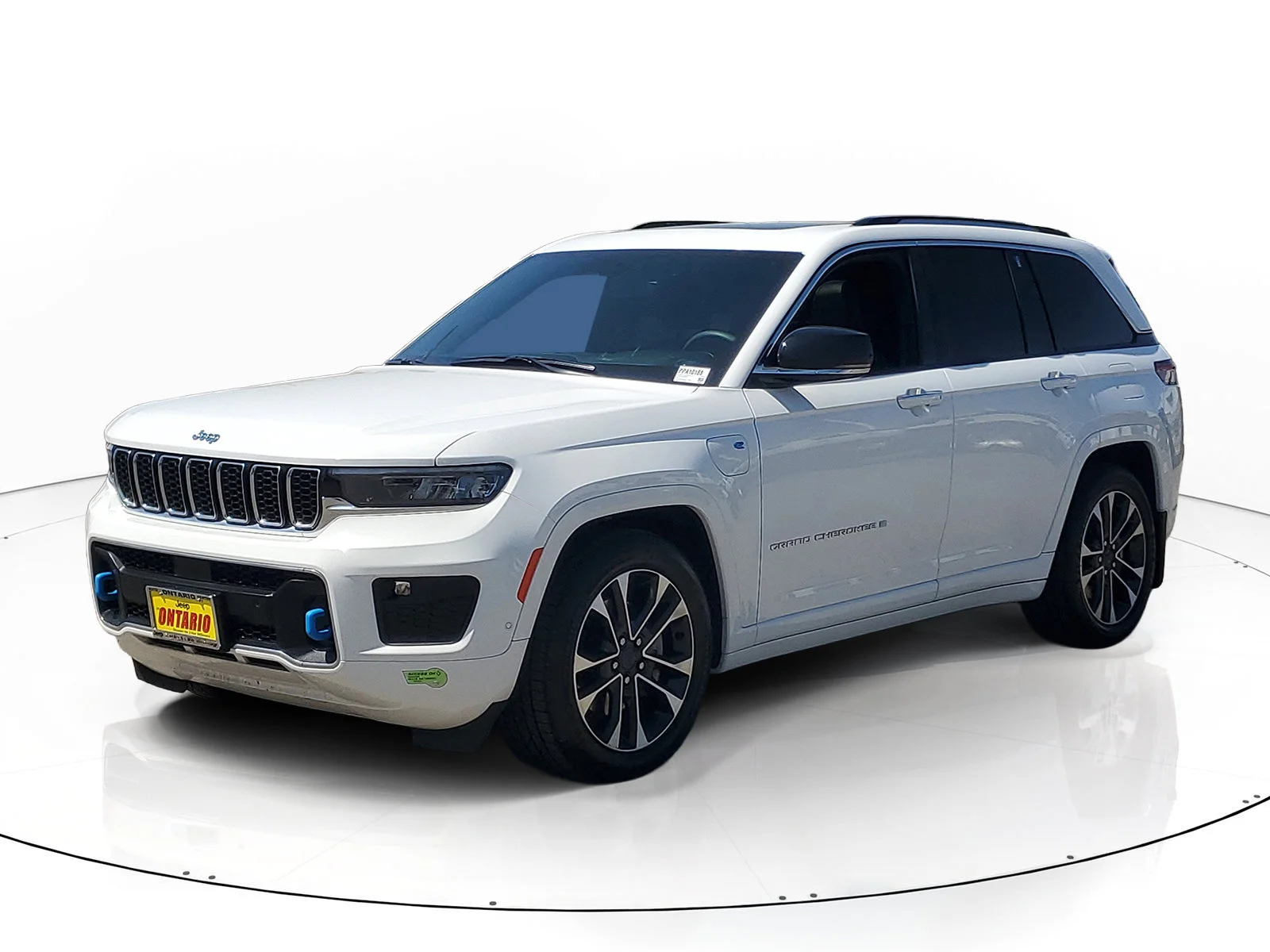 Certified Used 2023 White Jeep Overland 4xe image 8