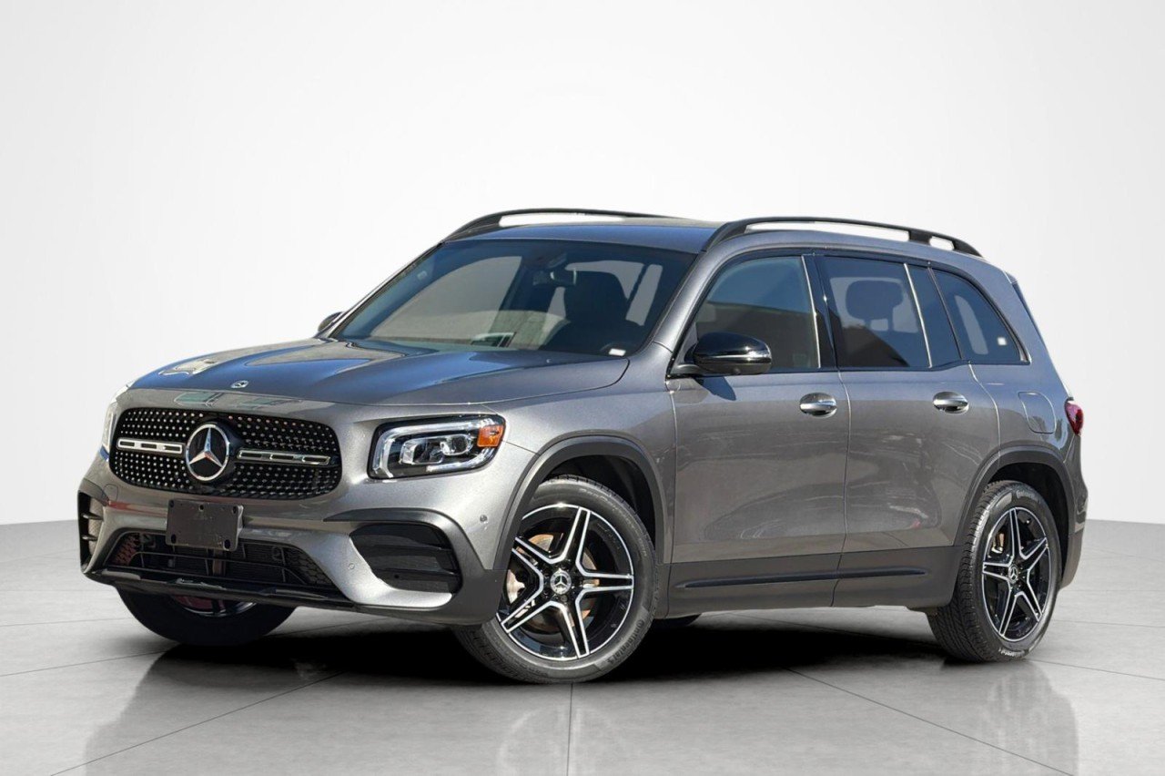 2023 Mercedes-Benz GLB GLB 250's photo