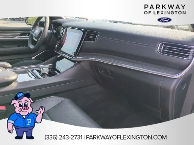 Used 2022 White Jeep Series II image 37