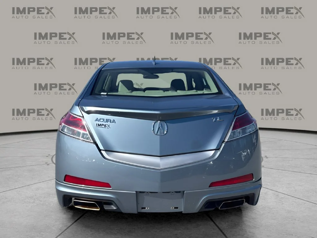 Used 2011  Acura 3.5 image 3