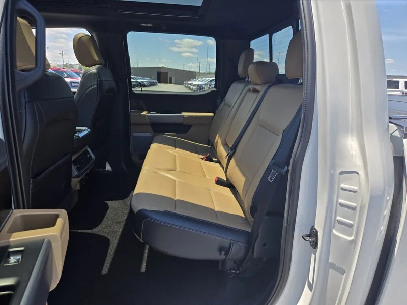 Used 2022 White Metallic FORD LARIAT 4WD SUPERCREW 5.5