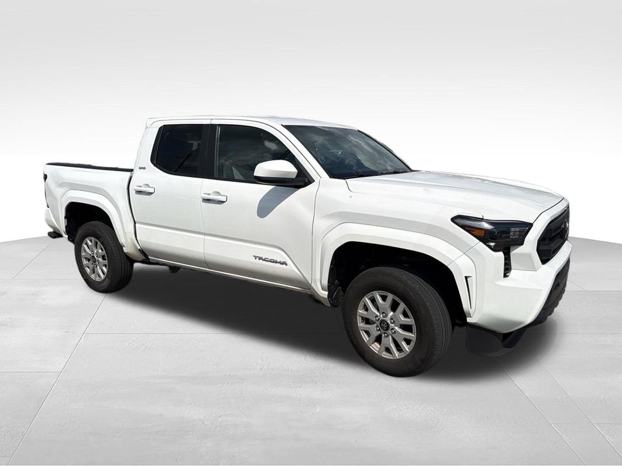 Certified Used 2025 White Toyota SR5 image 3