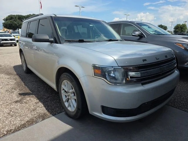 Used 2017 Silver Ford SE image 3