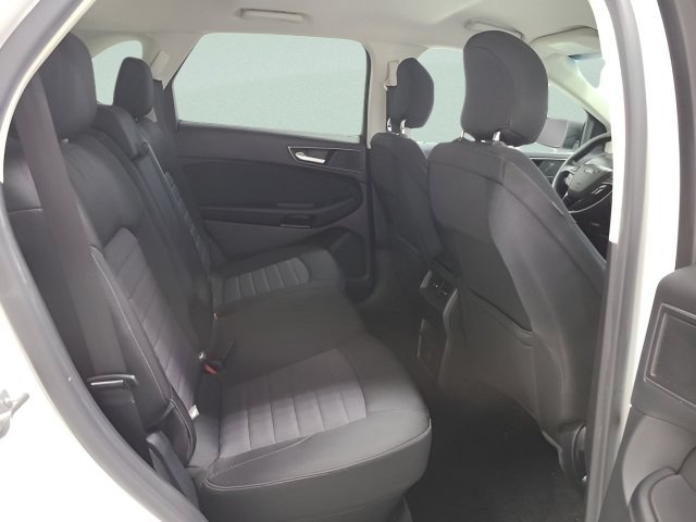 Used 2015 Oxford White Ford SE image 12