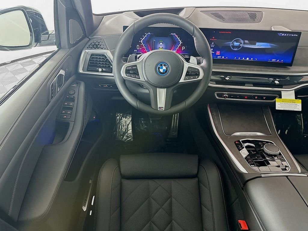 Used 2026 White Metallic BMW xDrive50e image 26