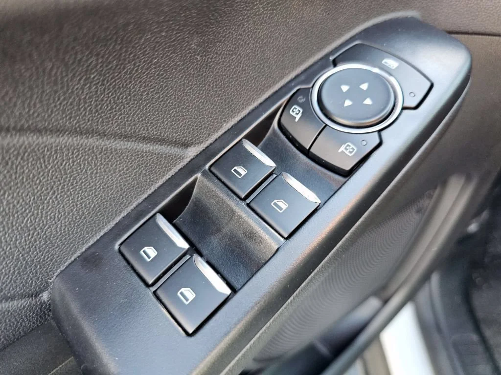 Used 2025 Silver Metallic Ford Active image 29