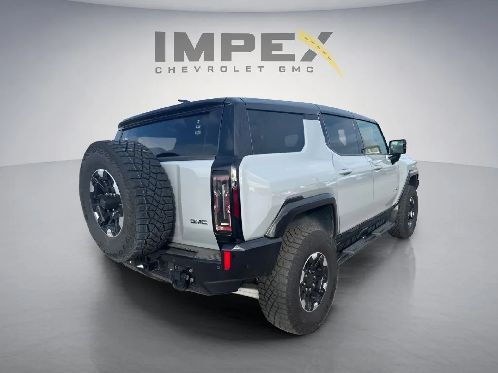 Used 2024 Gray GMC 2X image 5