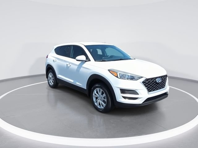 Used 2019 White Hyundai SE image 2
