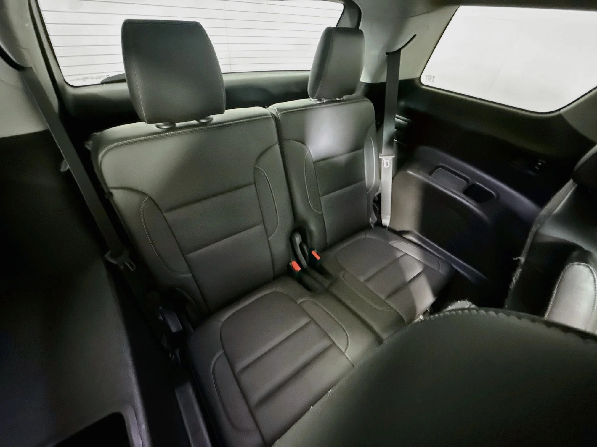 Used 2020 Dark Sky Metallic GMC SLT image 27