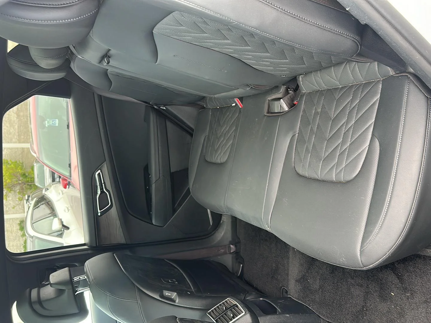 Used 2024 Snow White Pearl Kia X-Line image 9