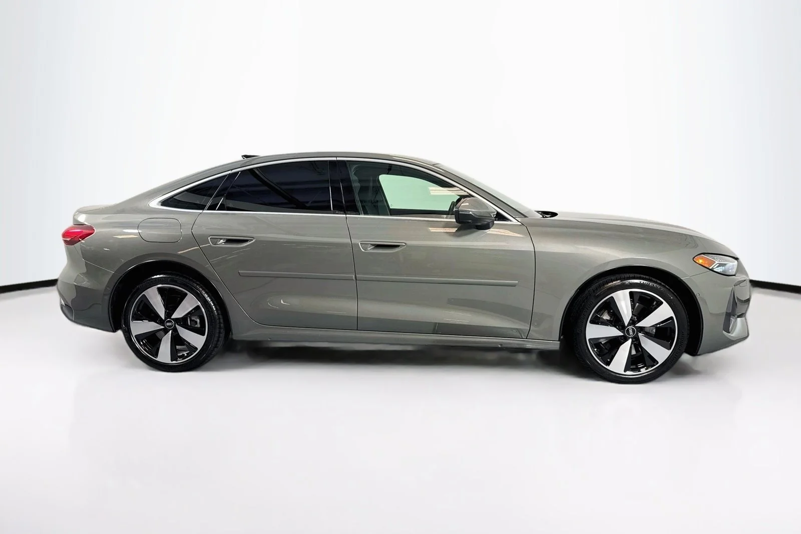 Used 2025 Chronos Grey Audi Premium Plus image 25