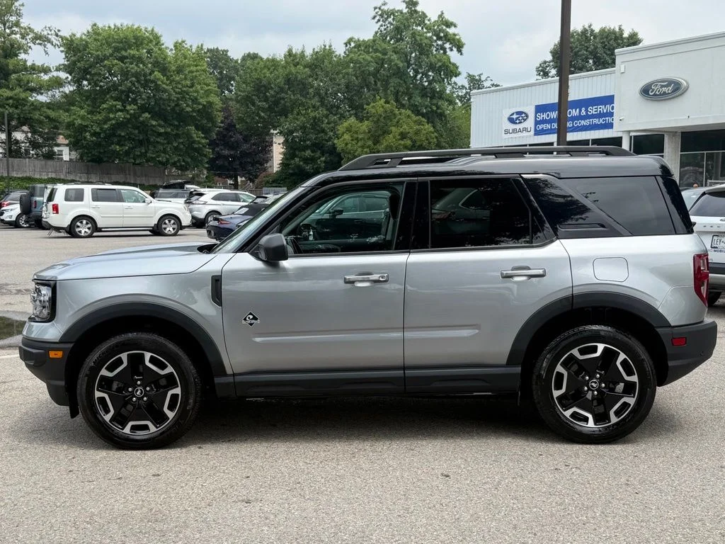 Used 2023 Silver Ford Outer Banks image 5