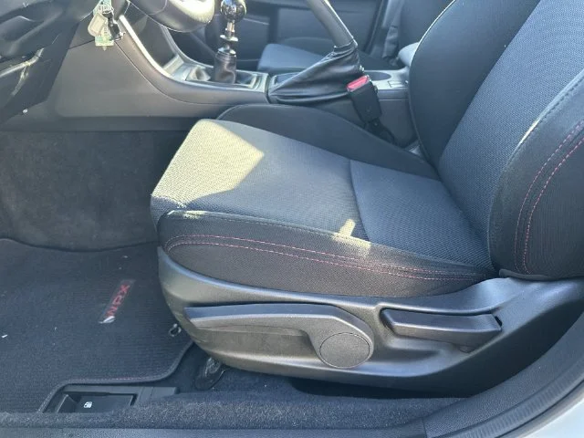 Used 2018 White Subaru  image 13