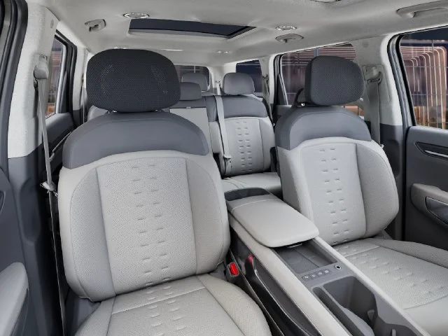 New 2026 White Kia Wind image 15