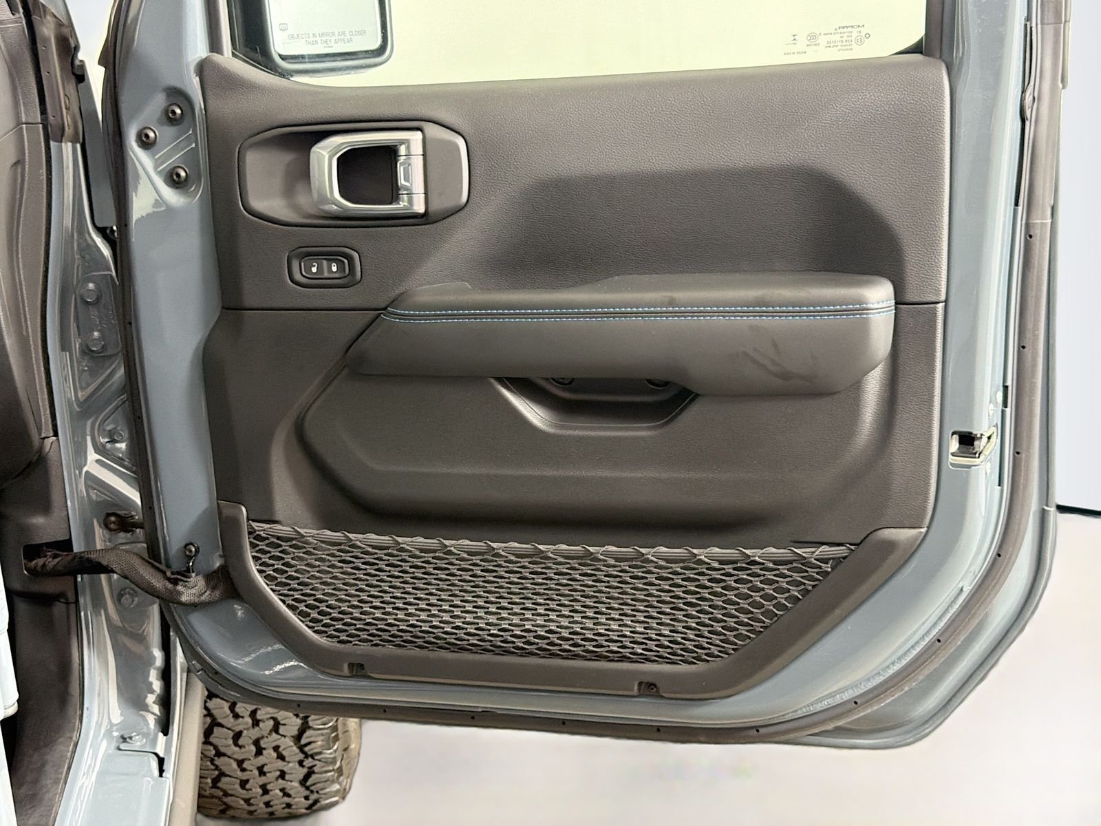 Used 2025 Anvil Clear Coat Jeep Rubicon 4xe image 30