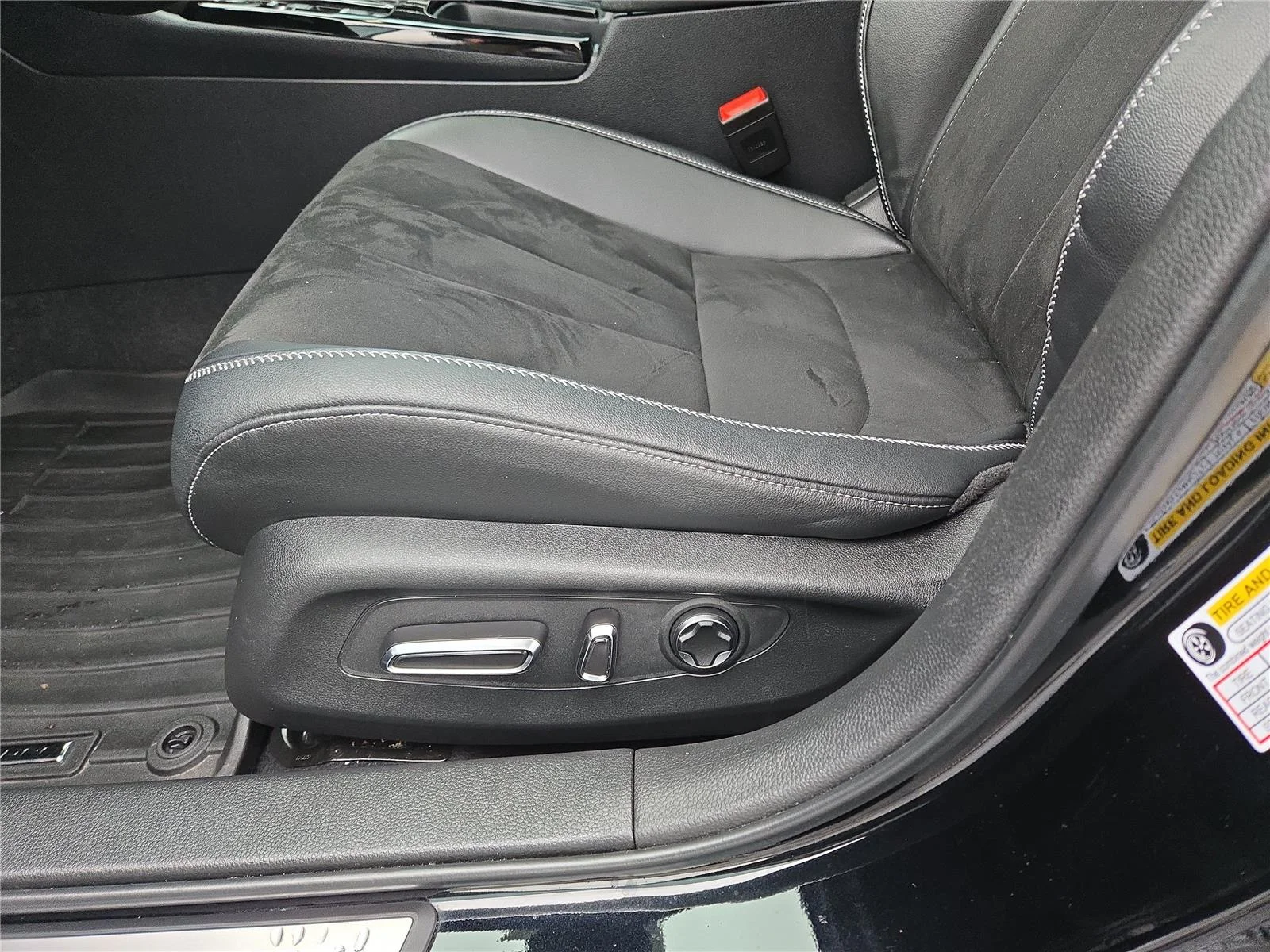 Certified Used 2025 Majestic Black Pearl Acura A-SPEC TECH image 22