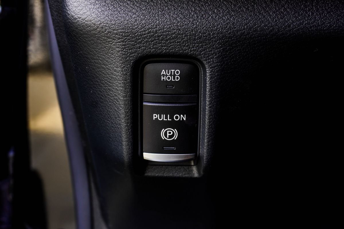 Used 2025 Black INFINITI SENSORY image 30