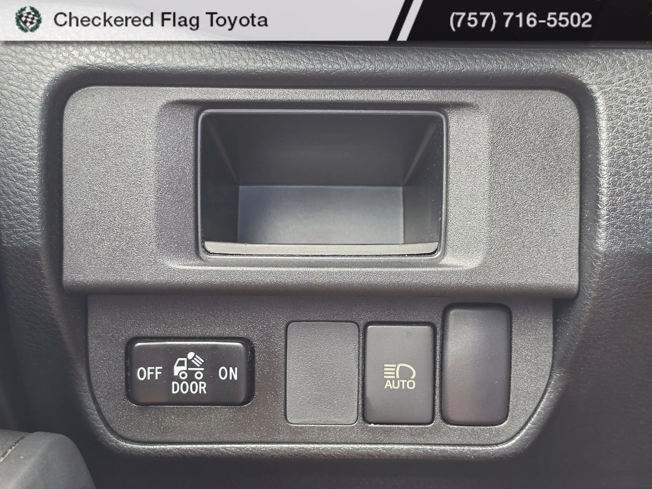 Used 2019 Silver Sky Metallic Toyota SR image 11