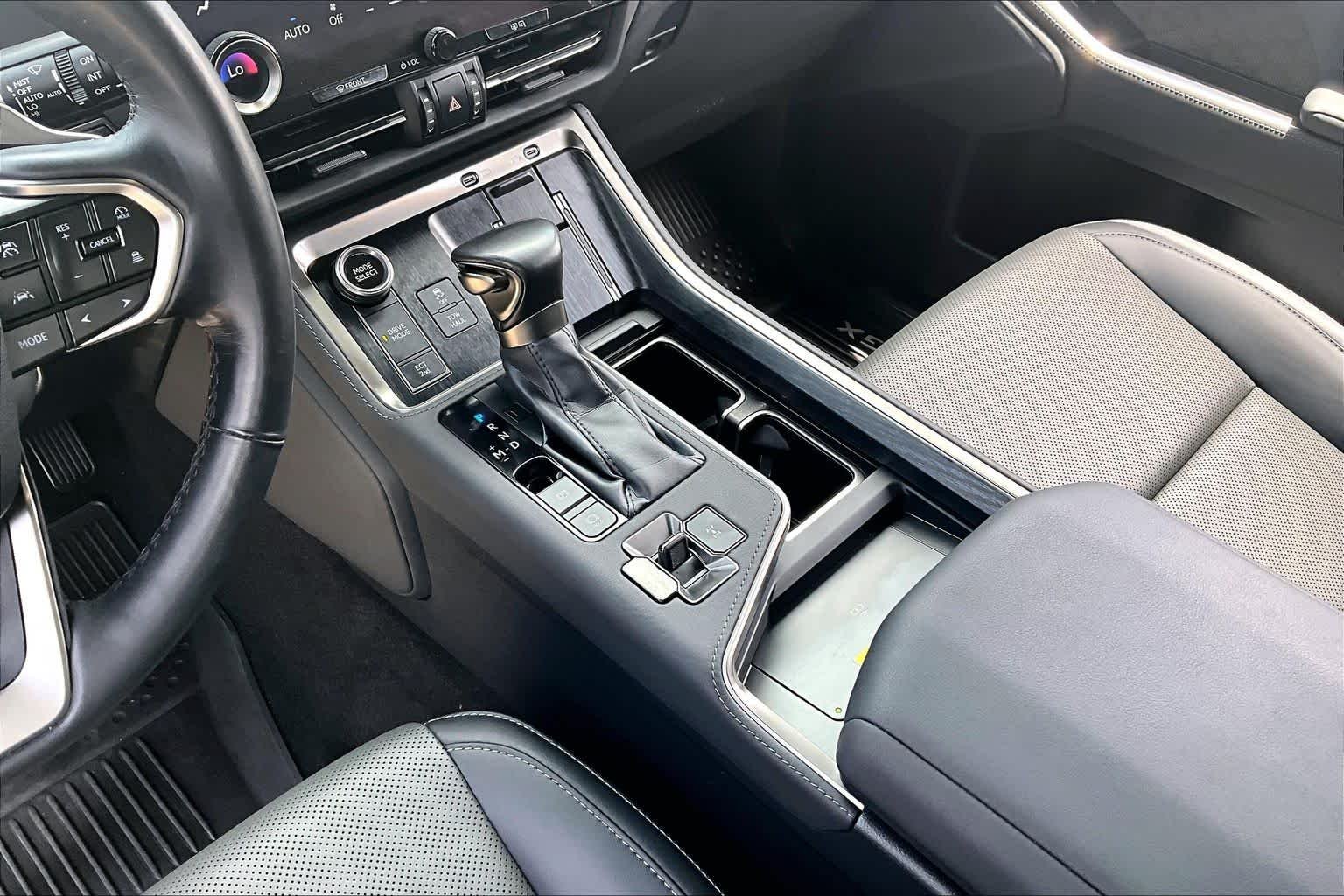 Used 2024 Nebula Gray Pearl Lexus Premium+ image 17