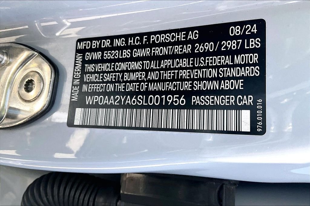 Used 2025  Porsche 4 image 16