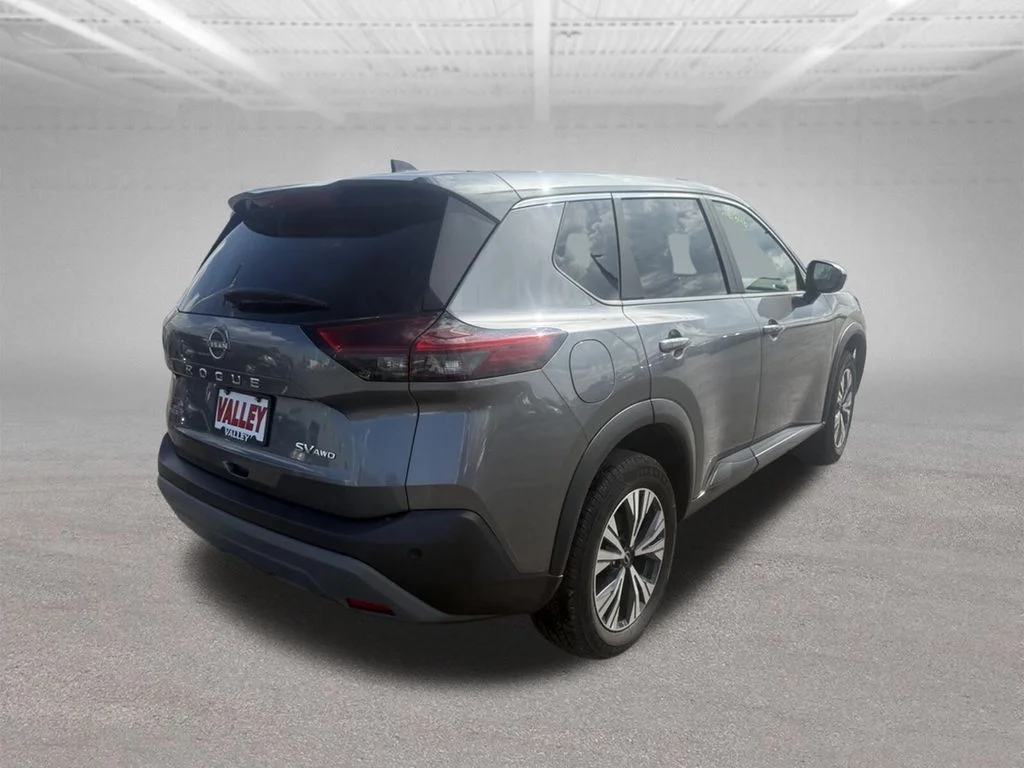Certified Used 2023 Gun Metallic Nissan SV image 4