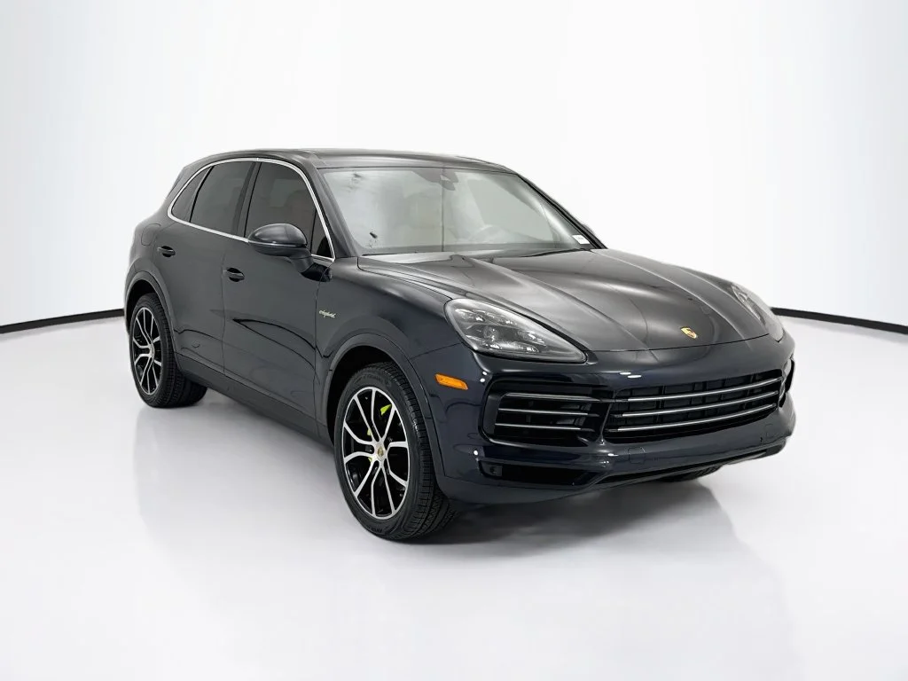 Used 2019  Porsche Base image 3
